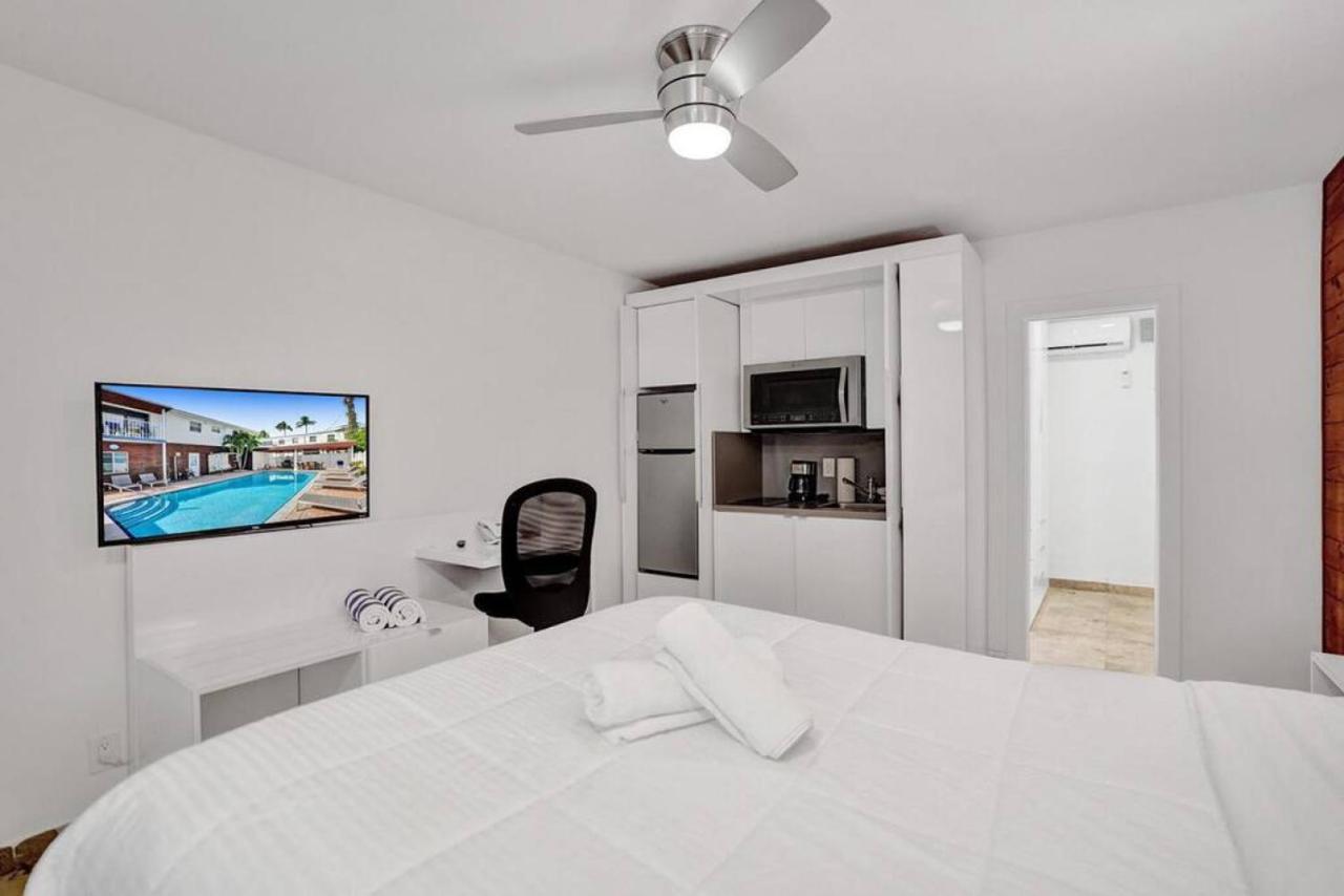 Waves Beach Town Cozy Studio Apartment Pompano Beach Eksteriør billede